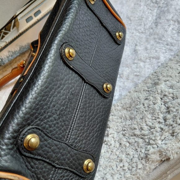 Vintage Dooney & Bourke Essex Black Tan All Weather Leather Handbag Large - Picture 4 of 8